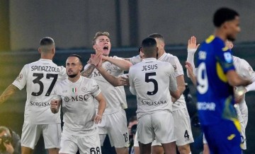 281天等待终迎爆发！卢卡库读秒绝杀救主，国米豪取8连胜，狂飙13分领跑意甲