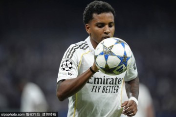 阿瓦雷斯的完美复仇:点球与任意球双杀皇马