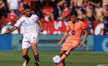 巴萨1-4负塞维利亚!111亿卫冕冠军遭遇联赛首败,丢掉榜首位置