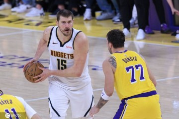 西部排位大战争夺惨烈 湖人领跑火箭形势堪忧