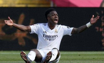 要价3000万欧元!皇马在续约维尼修斯时遇到困难,伯纳乌走到十字路口