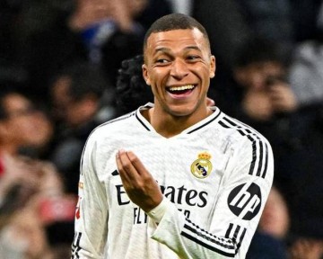 年度轰进55球!姆巴佩冲击C罗神迹,5场再入5球将改写皇马历史