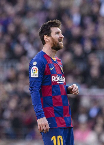 真正的尊重是直面差距：为何拿C罗与梅西比较，是对梅西的认可而非贬低