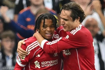 阵容豪华!利物浦公布欧冠大名单基耶萨遗憾落选