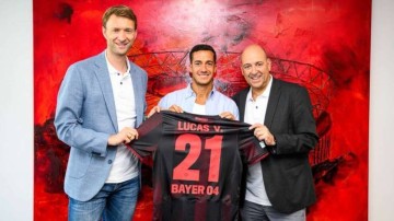 巴斯克斯:阿隆索和卡瓦哈尔向我称赞勒沃库森,期待在药厂成功