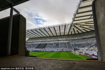 斯科尔斯怒批拉什福德：曼联旧将能否在巴萨重生？