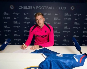 TA:英超半数球队都想签德拉普,曼联有人认为他和霍伊伦很相似