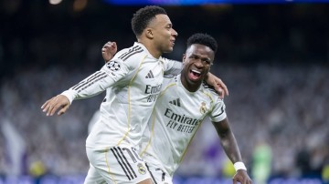 皇马5连胜登顶！阿韦洛亚救主还是姆巴佩封神？真相是1+1＞2！