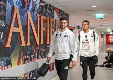 利物浦夏窗五大难题：斯洛特抉择、萨拉赫接班与安菲尔德的领导力重塑