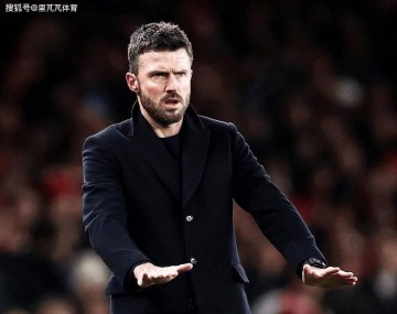 救火9场7胜2平&重返前四！曼联让卡里克转正？名宿力挺但隐忧犹存