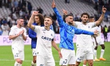 法甲对决:梅斯主场迎战斯特拉斯,中上游阵营的排名角逐