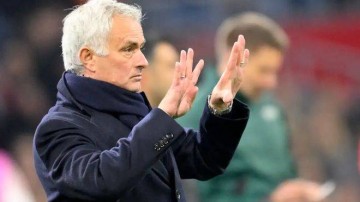 穆里尼奥出手!本菲卡盯上凯恩队友,欲签德甲王牌