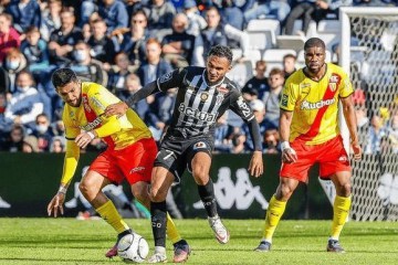 周三032:法甲 斯特拉斯堡VS欧塞尔,最新比分预测!