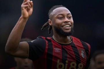 曼联球迷亲朋担心塞门约错选曼城,但其心意已决!阿莫林暗示冬窗不买人