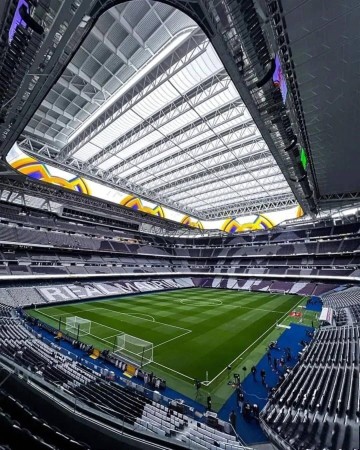 西甲半程球市榜单:新伯纳乌的盛宴,巴萨数据“失真”,为何上座率难见99%?