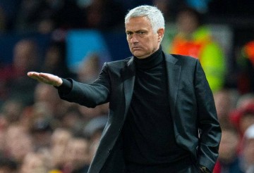 恭喜穆帅！下课危机解除！高层信任送7000万引援预算，目标意甲金靴争冠