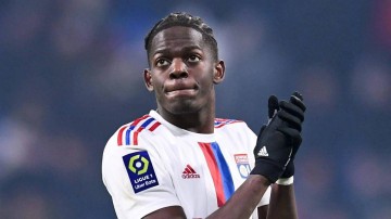 据报道:利物浦考虑以7400万英镑的解约条款签下德甲俱乐部后卫