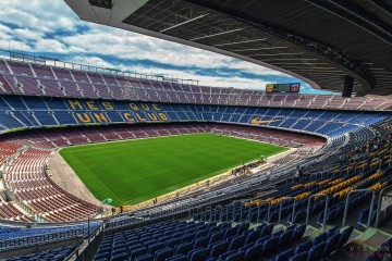 巴萨副主席:力争9月14日前重返诺坎普 与市政协商分阶段开放球场