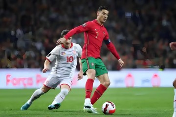 全球身价TOP10：姆巴佩3亿欧领跑，哈兰德紧随，年轻球员定义新时代