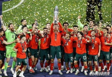 随着葡萄牙队夺冠,C罗又刷新5大纪录,还诞生了4位五冠王