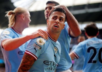 坎塞洛最后时刻拒国米投巴萨，为爱降薪超50%，诺坎普真爱无敌