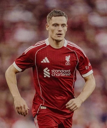 3-2险胜!利物浦新援维尔茨首秀亮眼,防线隐患待解引主帅担忧