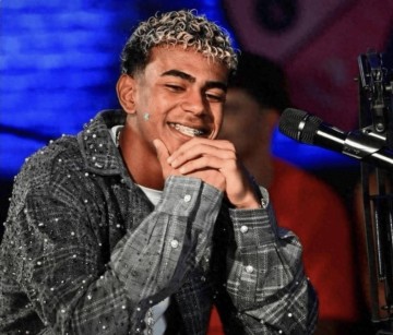 联赛提前7轮无缘冠军，欧冠却2-0领先！这支球队堪称欧洲最魔幻