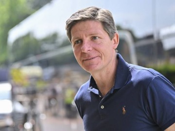 关键时刻,利物浦阿森纳“挖”走强援,曼联更难进欧冠