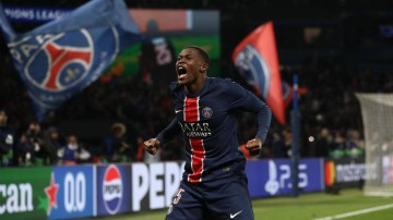 曼联错失两大机会！多尔古交易不如意，左后卫难题犹存