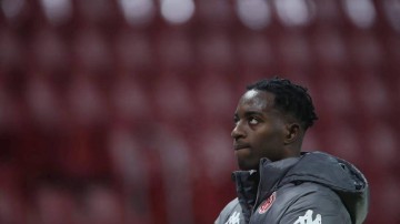 德甲揭幕战：美因茨与科隆的巅峰碰撞