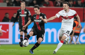 周二011 欧冠：主场韧性VS连胜高压！奥林匹亚科斯硬撼勒沃库森，欧战经验能否克敌？