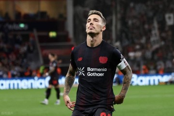 1-1，德甲第16逼平德甲第10，滕哈赫老东家补时遭绝平，无缘2连胜