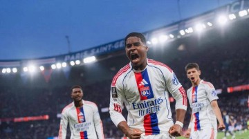 皇马弃将逆袭！19岁恩德里克13分钟内传射力助里昂爆冷击败欧冠卫冕冠军