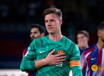 英雄迟暮!特狮与巴萨抗争非明智选择9年前逼宫成功一幕难复制