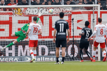 德甲焦点战：埃沃斯堡VS海登海姆，比分预测与精彩碰撞前瞻