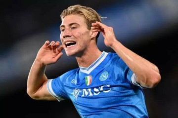 曼联4400万卖霍伊伦德基本谈妥!巨头为转会志得意满,承诺继续买人