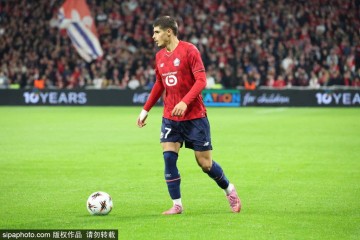 法甲第6轮精彩对决：里尔VS里昂、雷恩VS朗斯、尼斯VS巴黎FC比分预测与深度分析