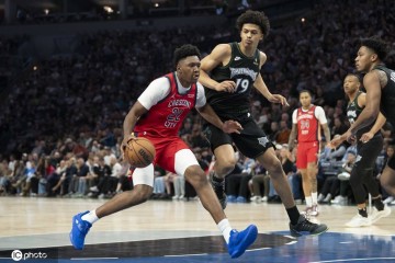 费尔斯36+10香农26分 鹈鹕不敌森林狼