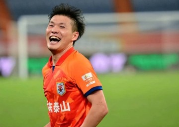 他是首位加盟意甲球队的国足名将!如今近况曝光,引发球迷热议