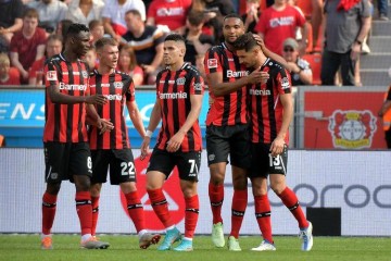 奥格斯堡主场死磕勒沃库森,11分差距下的逆袭与攻坚