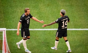 豪门冠军夜巴黎2-1击败巴萨,拜仁连赢、利物浦首负,积分榜更新