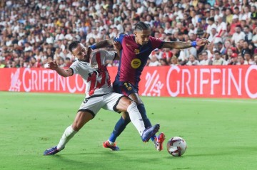 西甲回顾:奥尔默首秀献绝杀,巴萨三连胜登顶,拉波尔塔当代奸雄