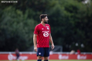 天王盖地虎!39岁吉鲁在法甲仍吃的开,梅开二度创造40年来新纪录