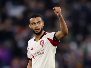 利物浦锋线告急!斯洛特否认召回埃利奥特,寄望加克波复出救场