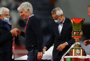 意甲神奇一幕：73岁老帅彻底退休67岁后辈签3年接任斩断9年感情