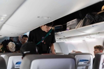 杨瀚森心中最佳阵容:詹姆斯东契奇欧文约老师浓眉