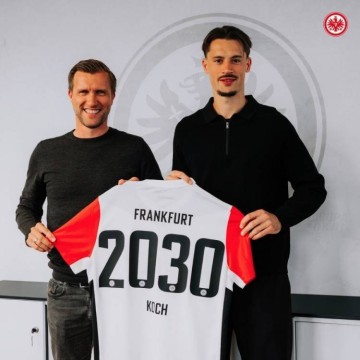 不去药厂&多特！官方：28岁中卫罗宾-科赫和法兰克福续约至2030年