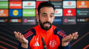 曼联0-1热刺：阿莫林输掉关键战，曼联复兴长路漫漫