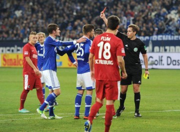 德甲争冠集团卡位战!勒沃库森VS弗赖堡:“药厂”主场能否延续强势?