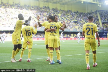 专给巴萨添堵！“黄色潜水艇”为何总能掀翻宇宙队庆功宴？